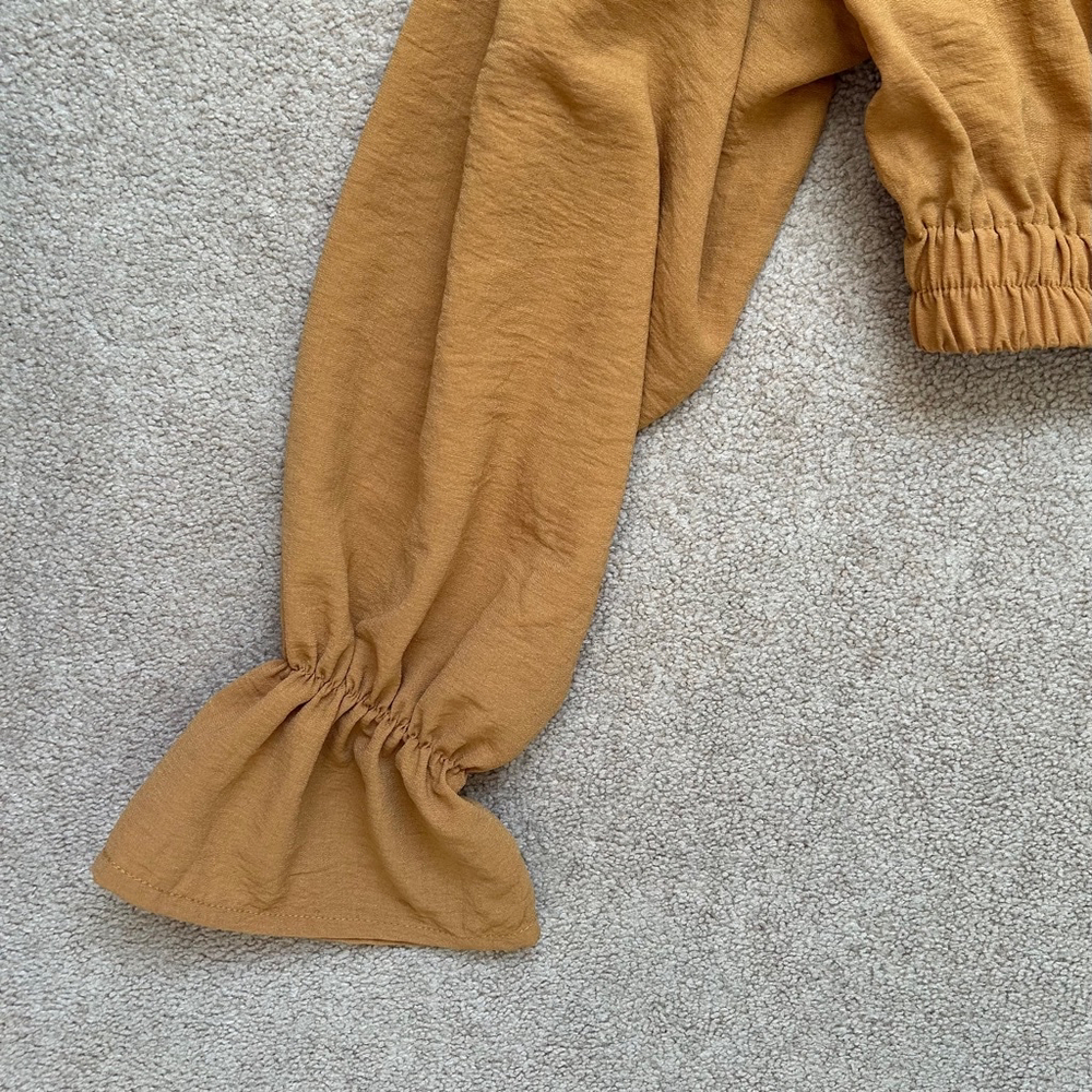 OAK + FORT Long Sleeve Crop Top Gold Size Small - Picture 5 of 10